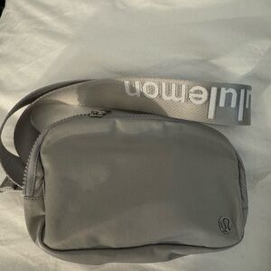 lululemon athletica Gray Belt Bag Minimalist Design